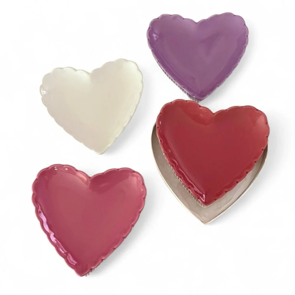 Williams Sonoma heart shaped plate set